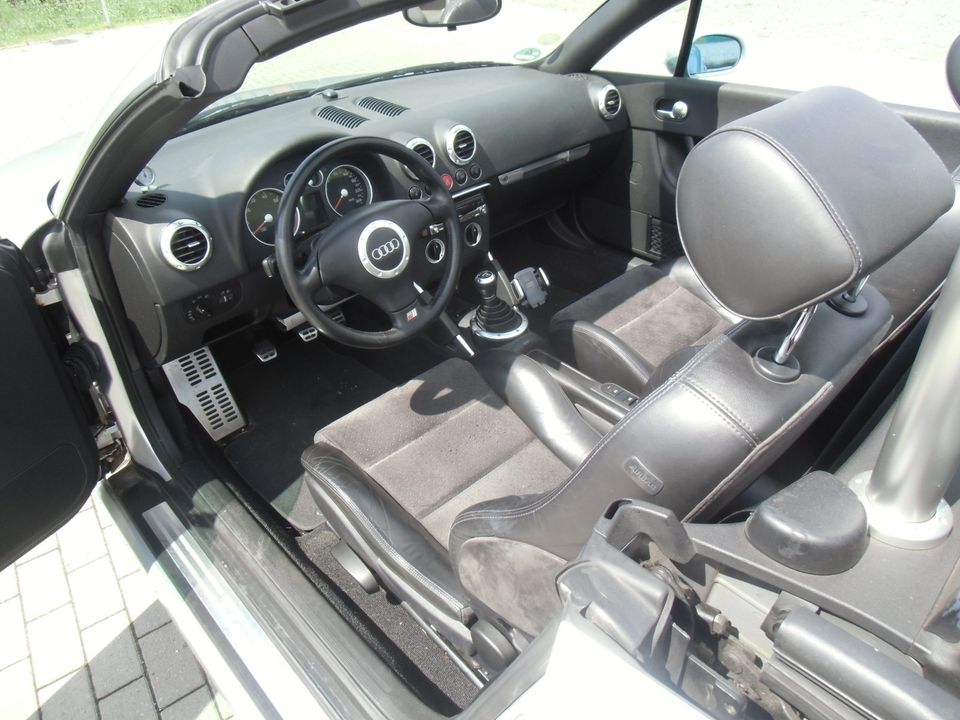 Audi TT 1.8 T Roadster (132kW), TÜV bis 08.2025, Top-Zustand in Neustadt an der Weinstraße