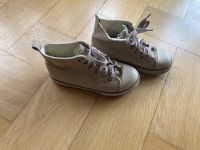 Gefütterte Sneakers Chucks Halbschuhe Fell beige Gr. 29 Thüringen - Jena Vorschau