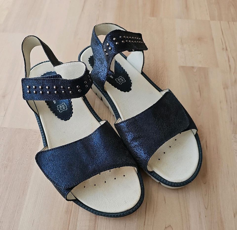 Neuw. PRIMIGI Leder Sandalen Mädchen Gr. 37 in blau in Aalen