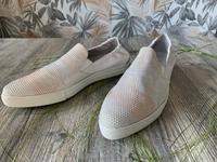 Maripe Damen Slipper Echt Leder beige/Silber neuwertig Gr. 39,5 Niedersachsen - Bockhorn Vorschau