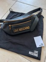 Love Moschino Bauch-/ Umhängetasche in schwarz Nordrhein-Westfalen - Solingen Vorschau