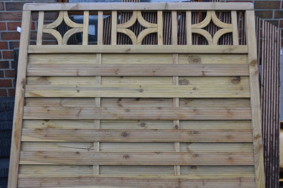 Holz Zaun Sichtschutz in Neuenhaus