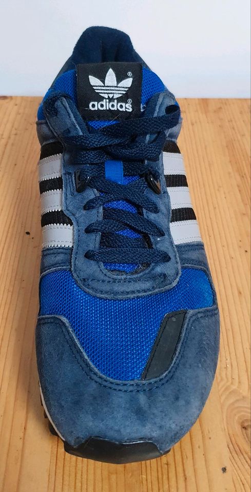 Adidas Retro Sneaker, Gr. 43,5, blau, Top-Zustand in Berlin