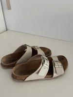 Sandalen cremefarbend Gr. 36 Niedersachsen - Jade Vorschau