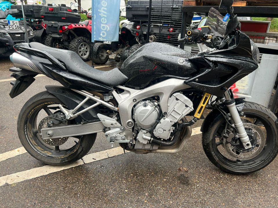 YAMAHA FZ6 600ccm in Fellbach