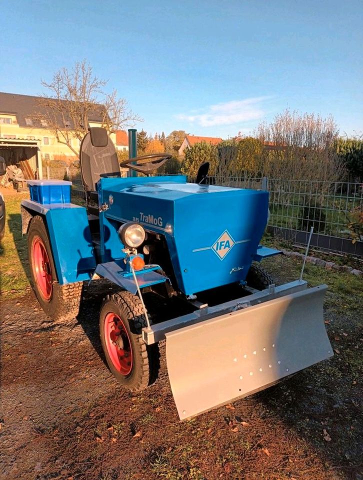 Eigenbau Traktor in Luckaitztal