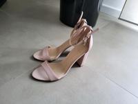 original Guess Sandaletten Sandale Gr 38, nur einmal getragen Hessen - Bürstadt Vorschau