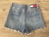Tommy Hilfiger Shorts kurze Hose s/m 36/38 super Zustand Duisburg - Duisburg-Süd Vorschau