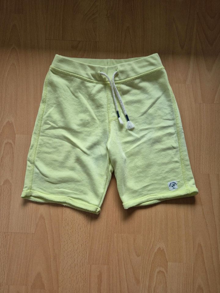 Shorts, H&M, Gr 122, in Deggendorf