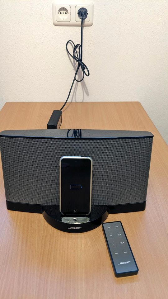 Bose Sounddock 3 Soundstation mit iPod Touch 5.Gen 16Gb in Meine