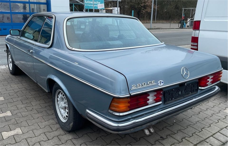 Mercedes W123 Coupé Mercedes W123 C280 in Ganderkesee