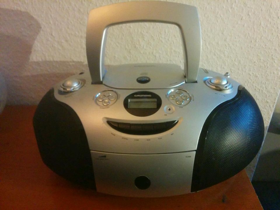 Grundig - RRCD 3400 MP3 - tragbare Stereoanlage - guter Zustand in Berlin -  Schöneberg | Stereoanlage gebraucht kaufen | eBay Kleinanzeigen ist jetzt  Kleinanzeigen