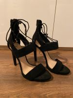 Schwarze High Heels mit Schnürung Hannover - Vahrenwald-List Vorschau