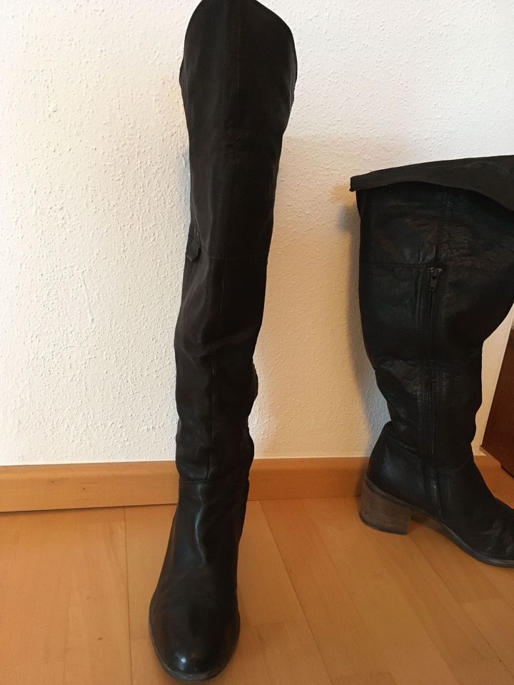 Stiefel Clarks schwarz mit Absatz Gr. 39, neuwertig, hoher Neupr. in München