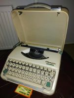 Schreibmaschine Olympia Splendid 33 Nordrhein-Westfalen - Rommerskirchen Vorschau