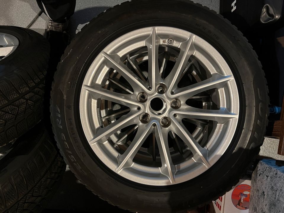 BMW Radsatz, 225/55 R17, Winterreifen, Komplettsatz in Monschau