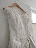 Brautkleid Gr 38 weiß, bei Körpergröße 1,57cm getragen Niedersachsen - Winsen (Aller) Vorschau