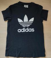 T-Shirt Adidas schwarz mit weißem adidas Schriftzug Logo Größe 38 Nordrhein-Westfalen - Lindlar Vorschau