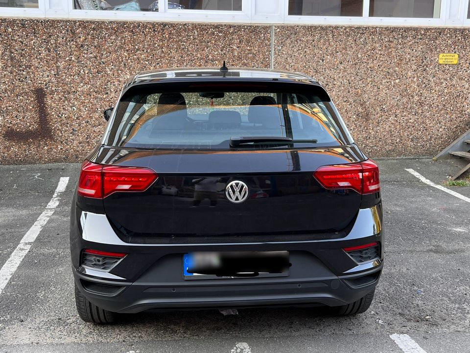 VW T-Roc Tip Top TÜV neu in Hamburg