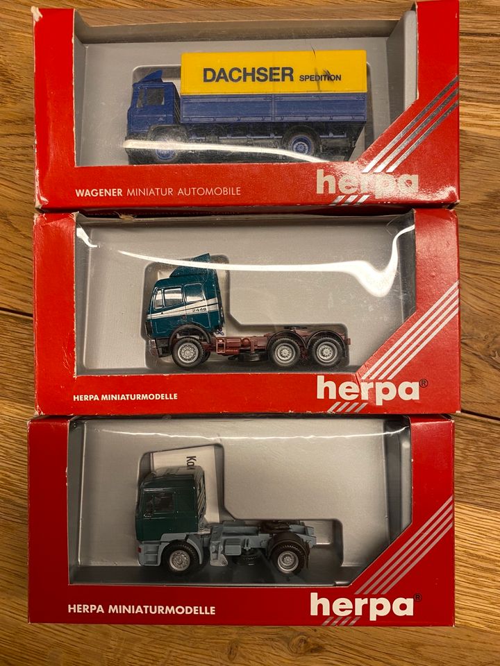 LKW Modell Herpa 1:87 H0 MAN Mercedes Anhänger in Gudow