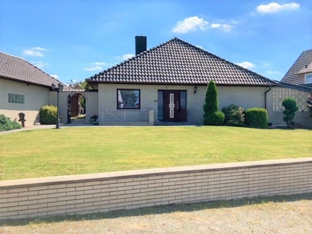 Bungalow mit Vollkeller und Garage in ruhiger Wohngegend in Calberlah