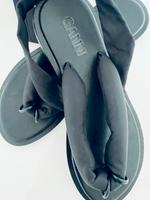 Ganni Zehentrenner Sandalen 36 schwarz neu München - Bogenhausen Vorschau