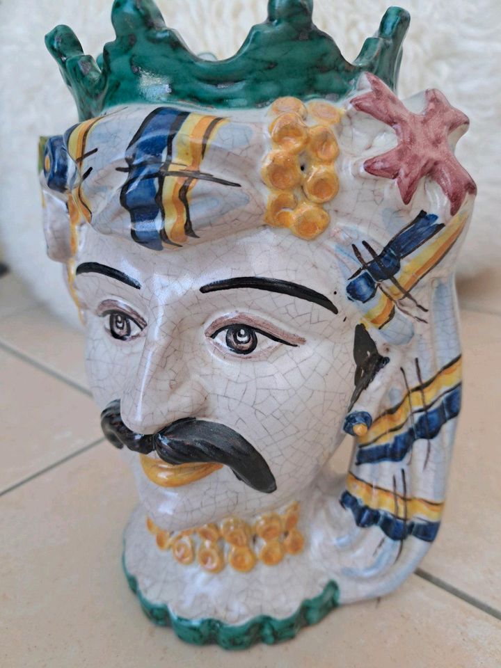 Vase Moro Kopf, Keramik aus Caltagirone Sizilien, handbemalt,Deko in Krailling