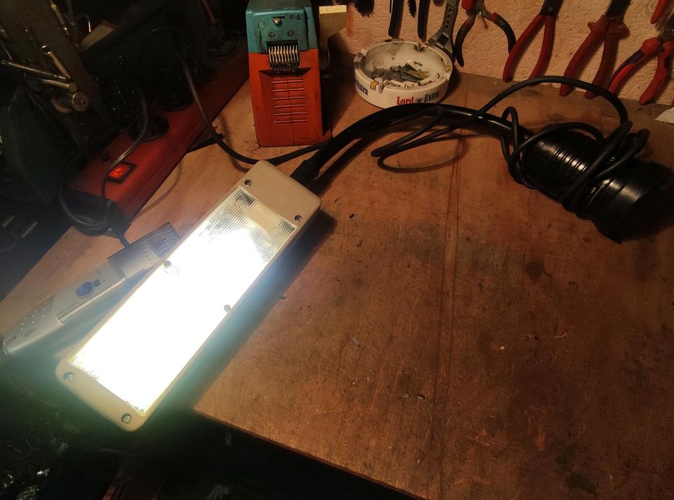 VELUX Leuchten Meyer V11 Werkstattlampe Arbeitslampe Tischlampe in Werdohl