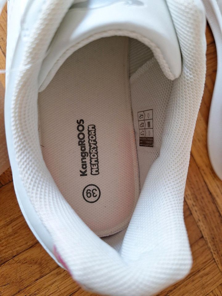 Weiße  neu Turnschuhe Sneaker Kangaroos Gr 39 in Kuddewörde