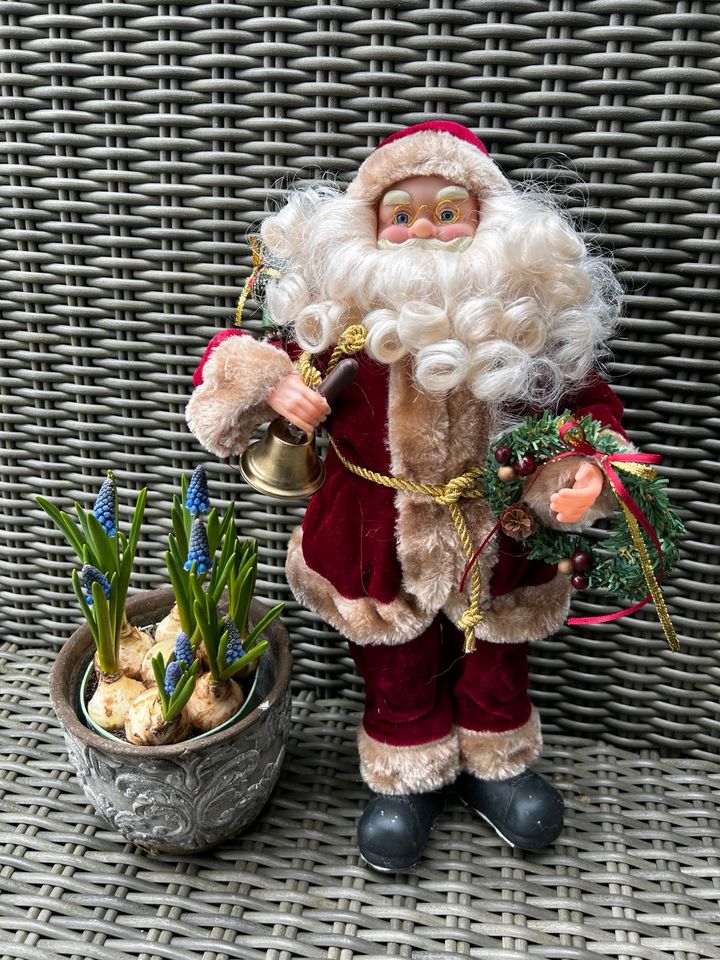 Nikolaus Weihnachtsmann in Riedstadt