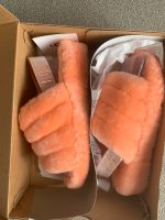 UGG Hausschuhe in apricot Baden-Württemberg - Dotternhausen Vorschau