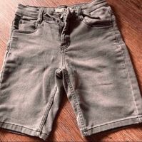 Neu coole kurze Hose Jeans Shorts grau Größe 152 Niedersachsen - Bremervörde Vorschau
