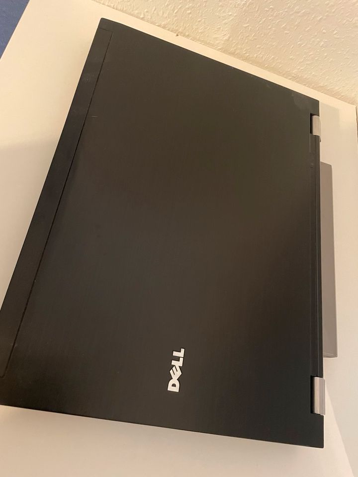 Laptop mit Windows 10 in Voerde (Niederrhein)