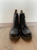 Dr Martens Stiefel glattleder in einem fast neuwertigen Zustand Baden-Württemberg - Tübingen Vorschau