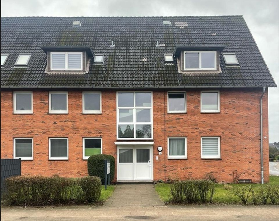 Reserviert !!!Handwerker aufgepasst !!! Etagenwohnung in Heide zu verkaufen. in Heide