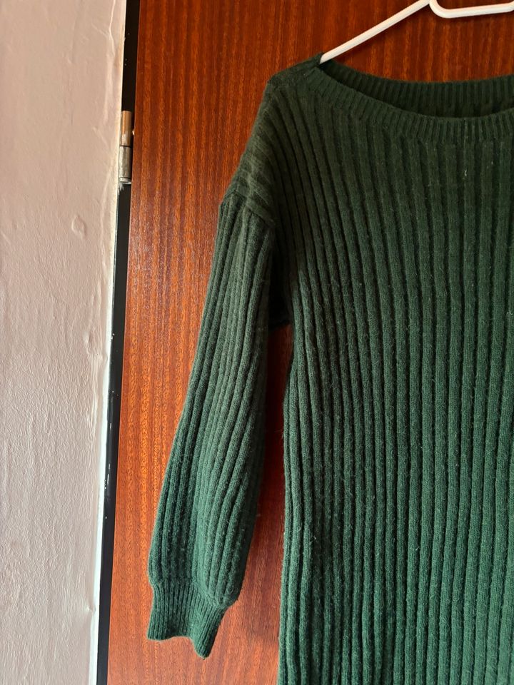 Pullover Kleid gerippt wie neu grün Größe S in Bremen