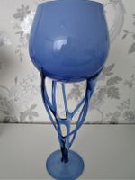 Vase mit verschnörkeltenFuß in blau, 42 cm hoch Bochum - Bochum-Ost Vorschau