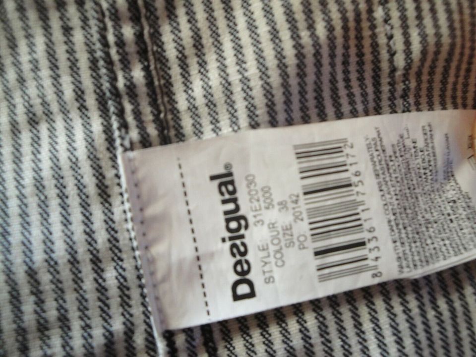 Desigual Jacke Blazer Gr. S 34 36 in Lorsch