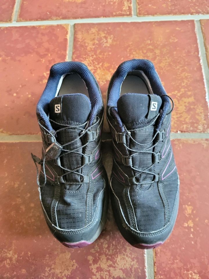 Salomon GoreTex Schuhe Größe 39 1/3 in Friedrichroda