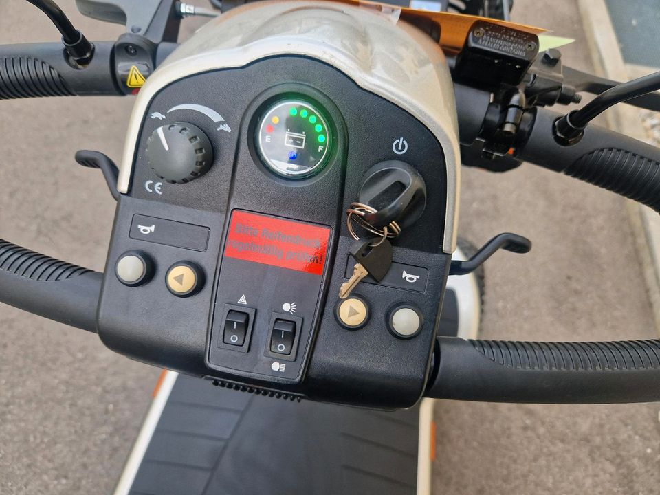 Elektromobil "VOYAGE" 15km/h, guter gebr. Zustand aus 2019 in Inchenhofen