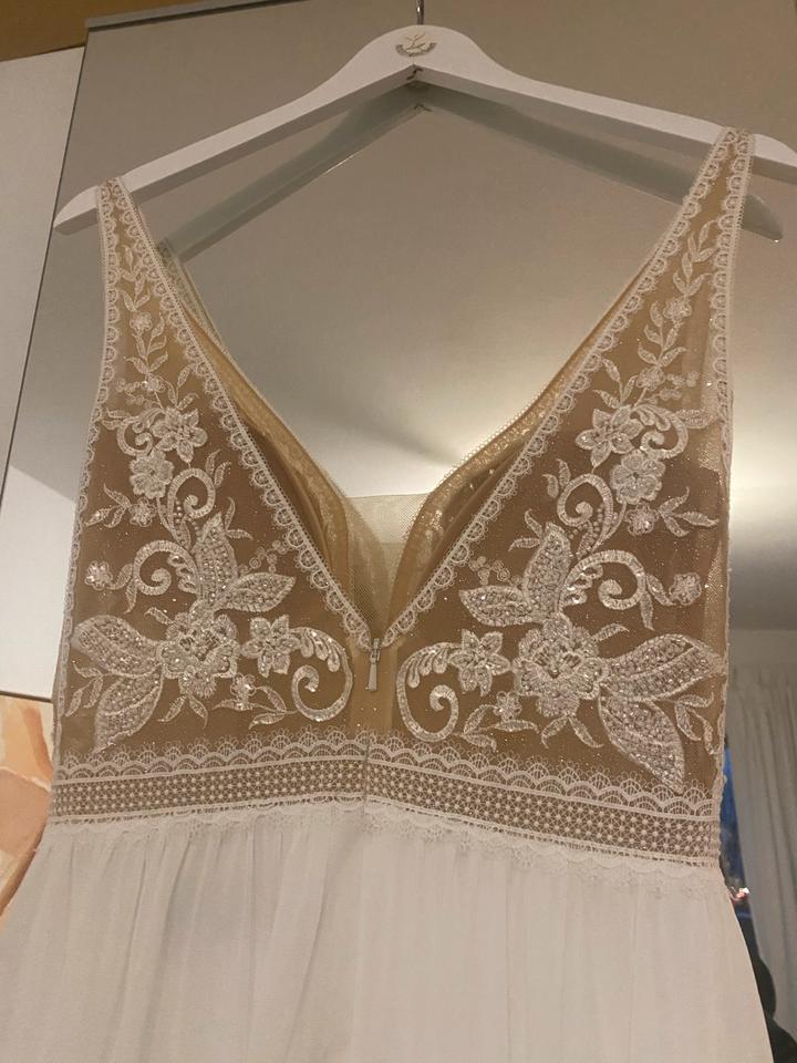 Brautkleid mit Tattoospitze *profesiionelle Reinigung* in München