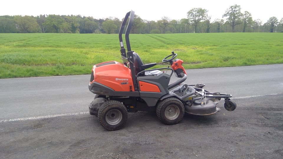 Husqvarna P525 Diesel Kubota Aufsitzmäher Allrad 1,55M Mulcher in Hamminkeln