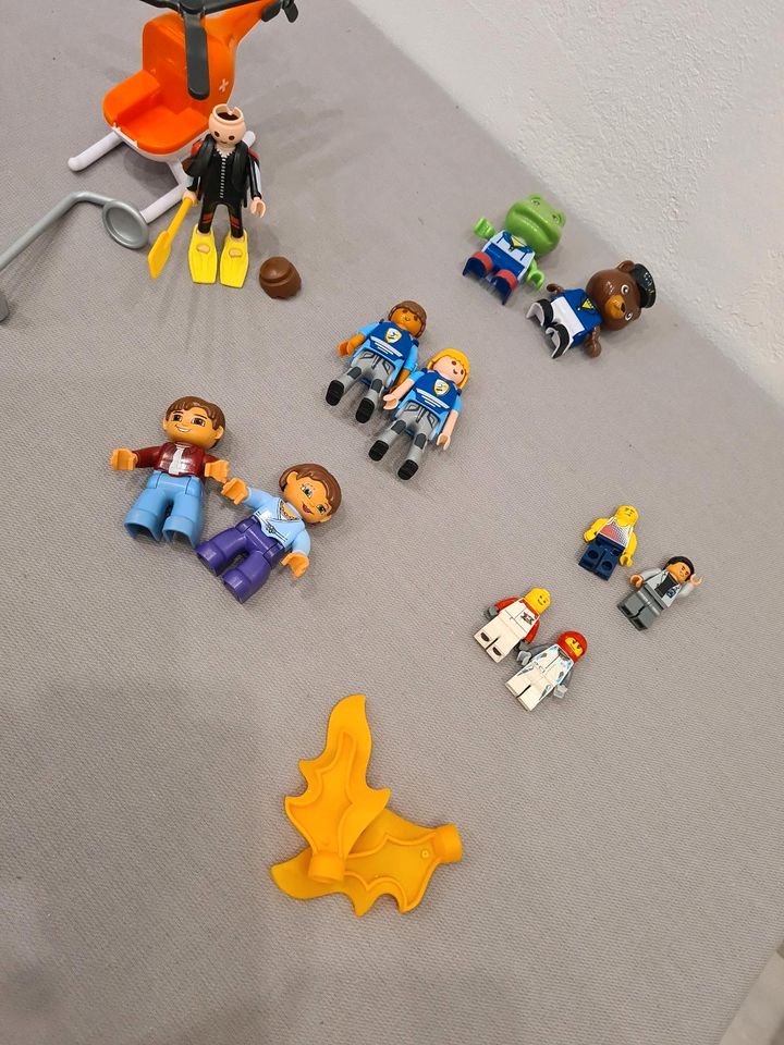 Lego Duplo 10 teilig    Figuren und Zubehör Ersatzteile in Langweid am Lech