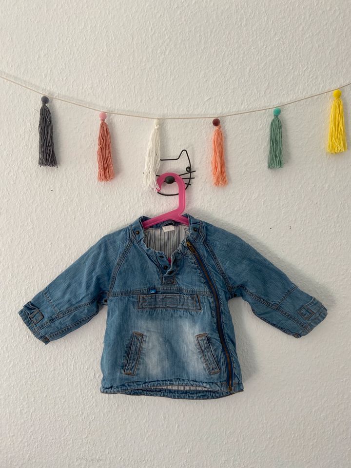 Jeansjacke Denim Mantel mit Kapuze von H&M Kleinkind Gr. 80 in Goslar