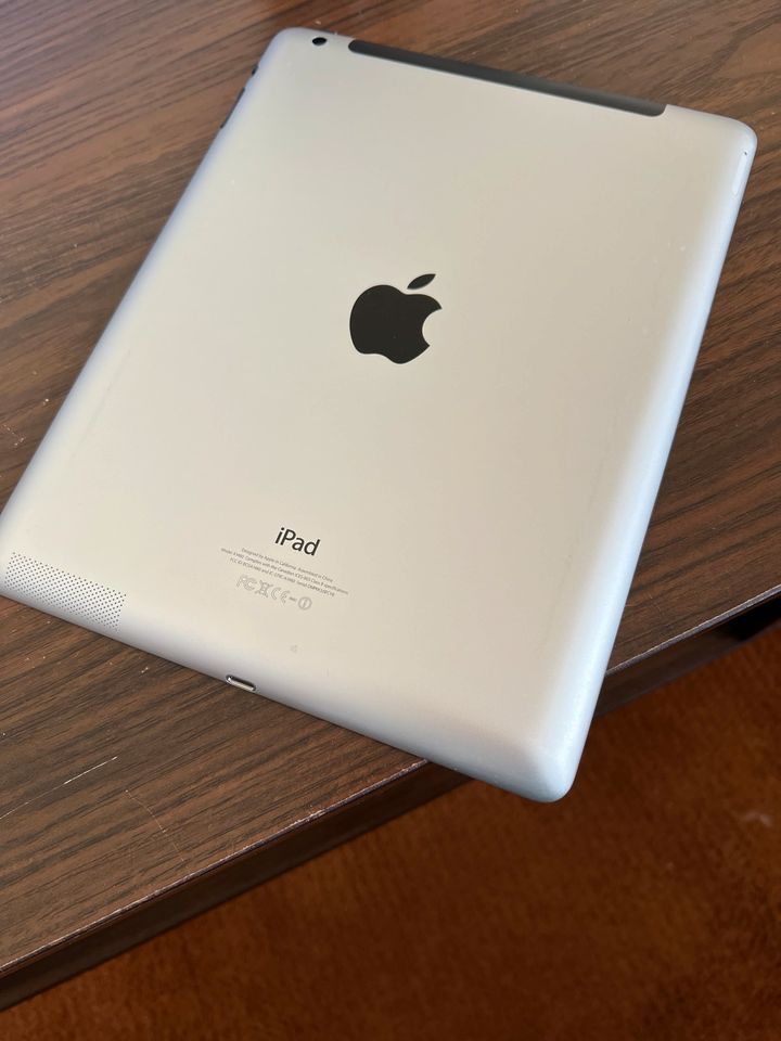 iPad (4.Generation) von 2012 mit 128 GB in Dresden