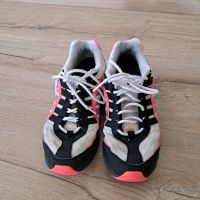 Nike Schuhe Mädchen Gr. 37.5 Bayern - Stadtbergen Vorschau