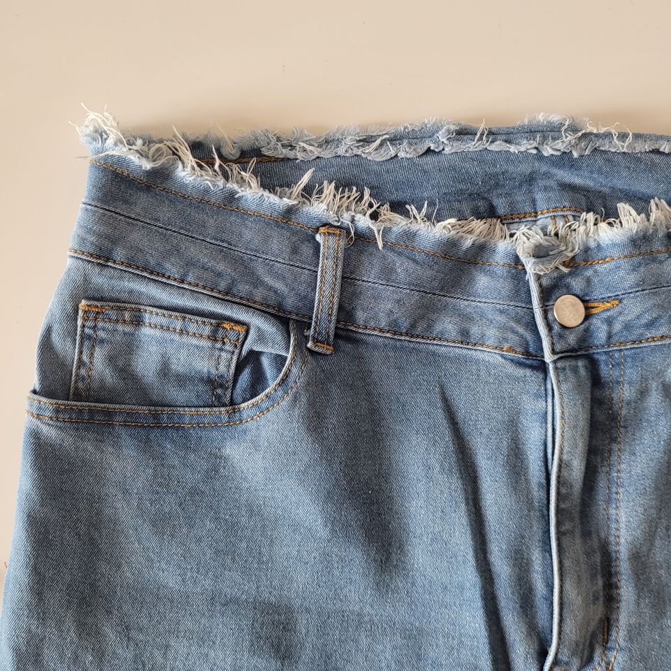 Jeans mit hoher Taille | blue washed | Shein | 3XL | Neuwertig in Dresden