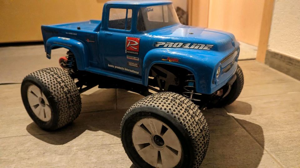 HPI Savage Monstertruck in Lahnau