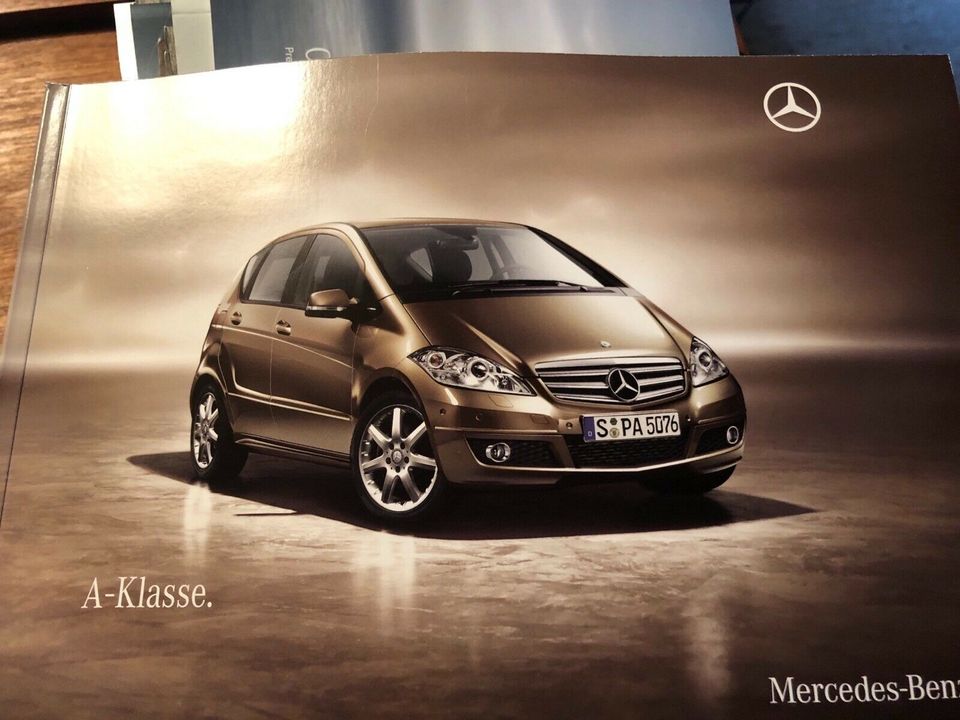 Mercedes diverse alte Verkaufspospekte inkl alter Preislisten in Schiffdorf