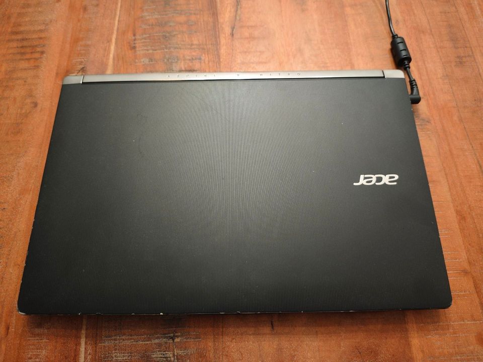 Acer Aspire V15 Nitro VN7-571G, 8GB + 128GB, Full-HD, Nvidia 840M in Köln